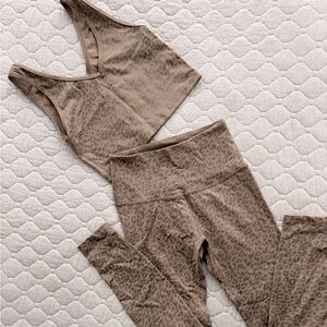 Beyond Yoga Activewear Set